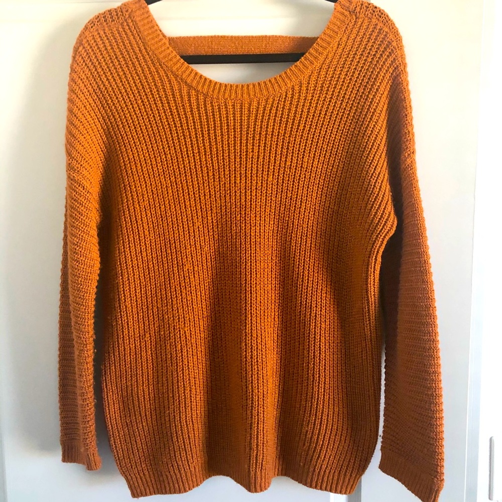 BURNT ORANGE SWEATER.